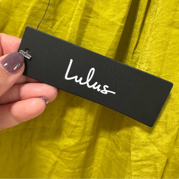 Lulus Goddess Aura NWT size XS Chartreuse Satin One-Shoulder Maxi Dress No Belt - Picture 9 of 13